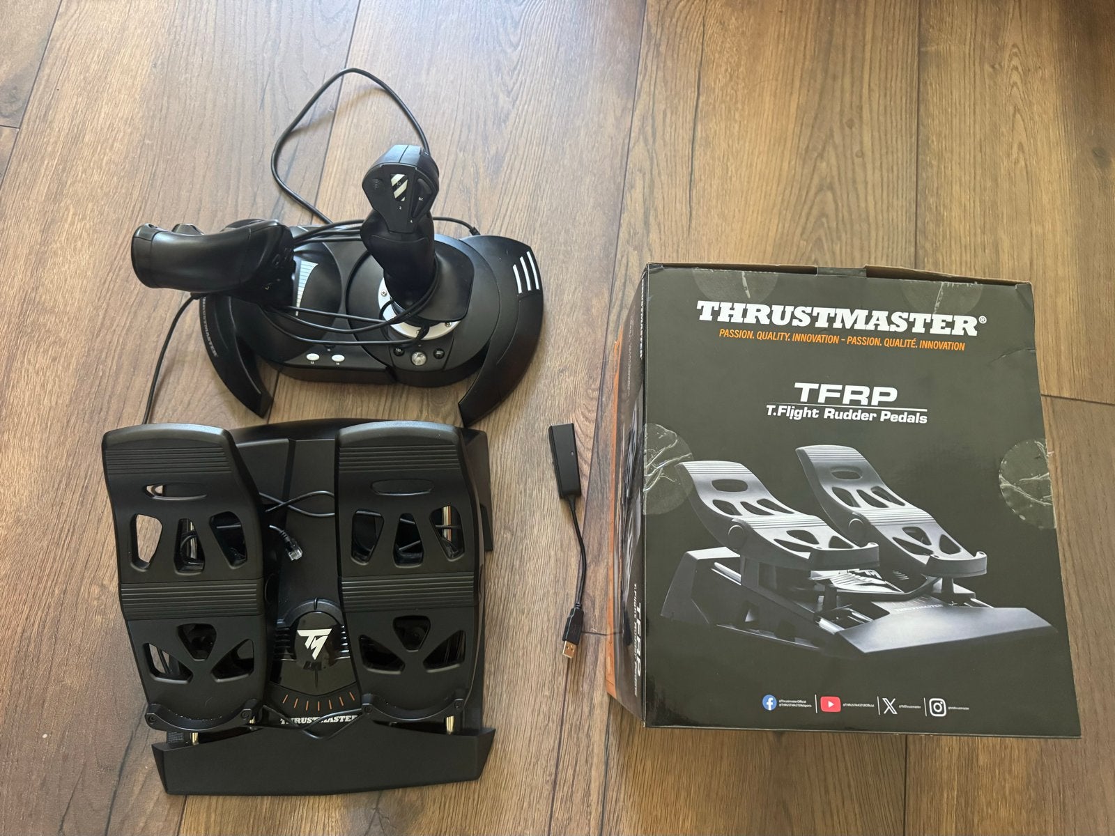 Thrustmaster T.Flight Rudder pedals & Hotas X Joystick, Ophalen of Verzenden, Zo goed als nieuw, Thrustmaster, PC