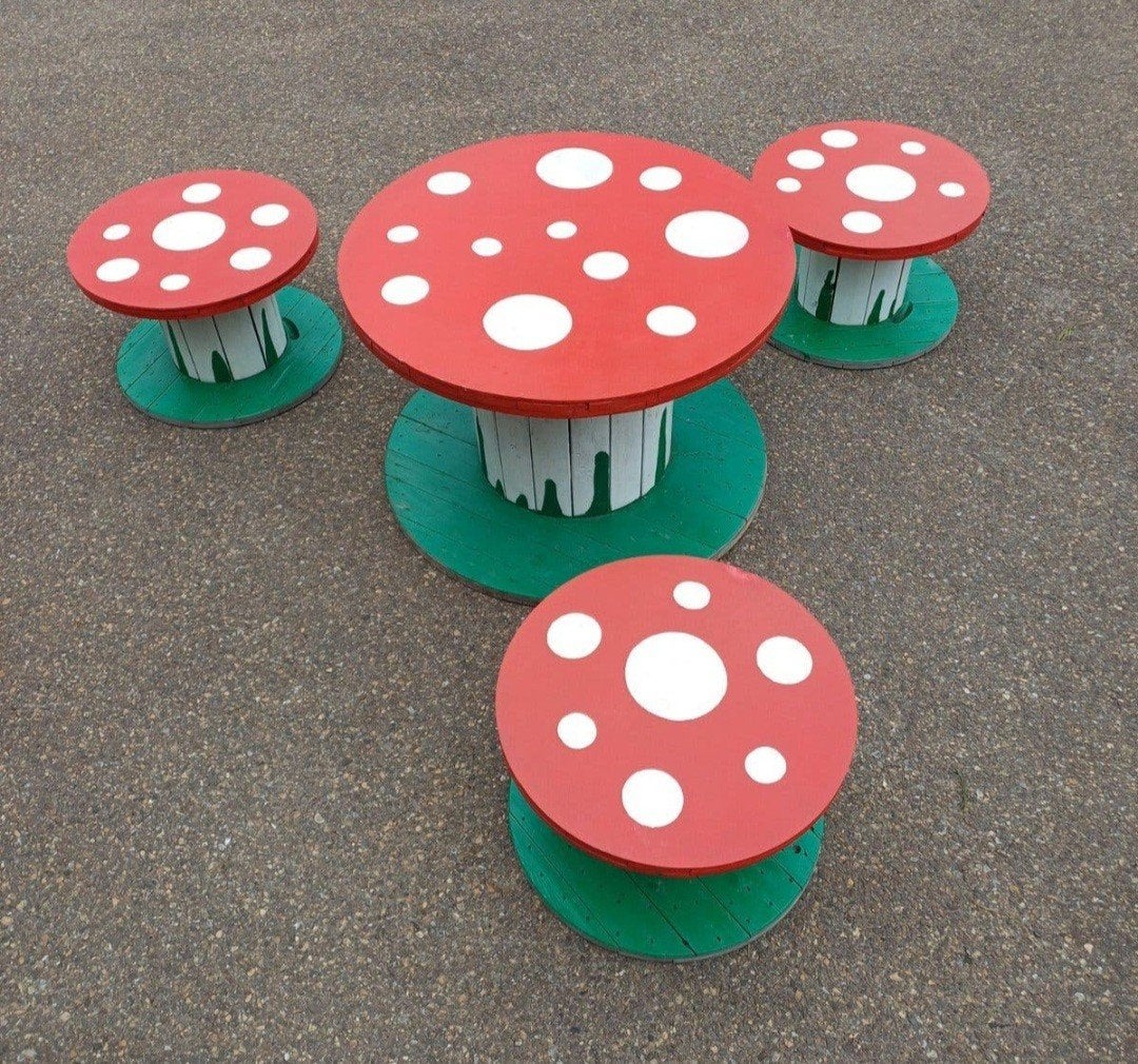Paddenstoel kinder tuinset, picknicktafel, tuintafel, Ophalen, Gebruikt