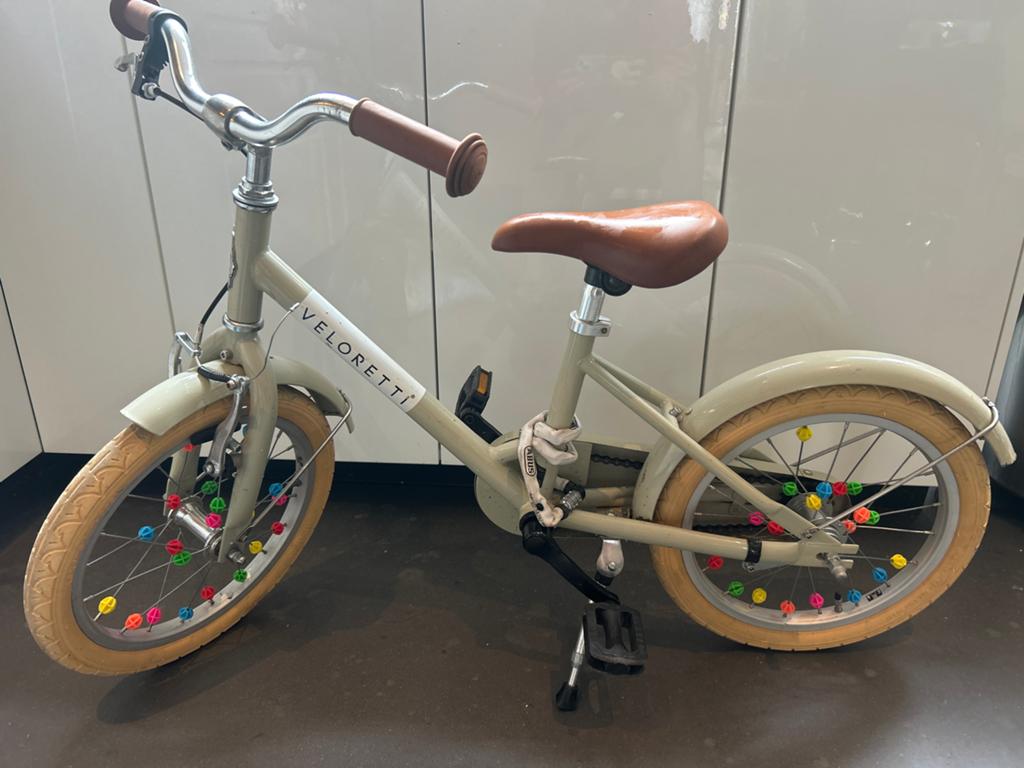 Veloretti Kinderfiets 16 inch Pebble Grey, Fietsen en Brommers, Fietsen | Kinderfietsjes, Gebruikt, 16 tot 20 inch, Zijwieltjes
