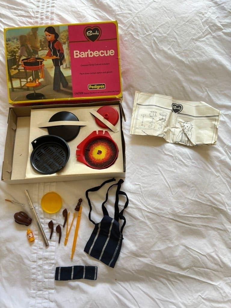 Vintage 1977 Sindy Pedigree barbecue set, model 44420, Ophalen of Verzenden