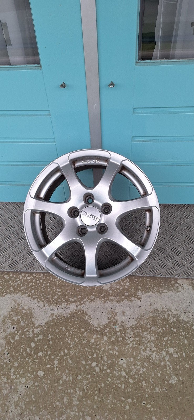 4 Anzio licht metalen velgen 16inch incl.bouten en sensor, Ophalen