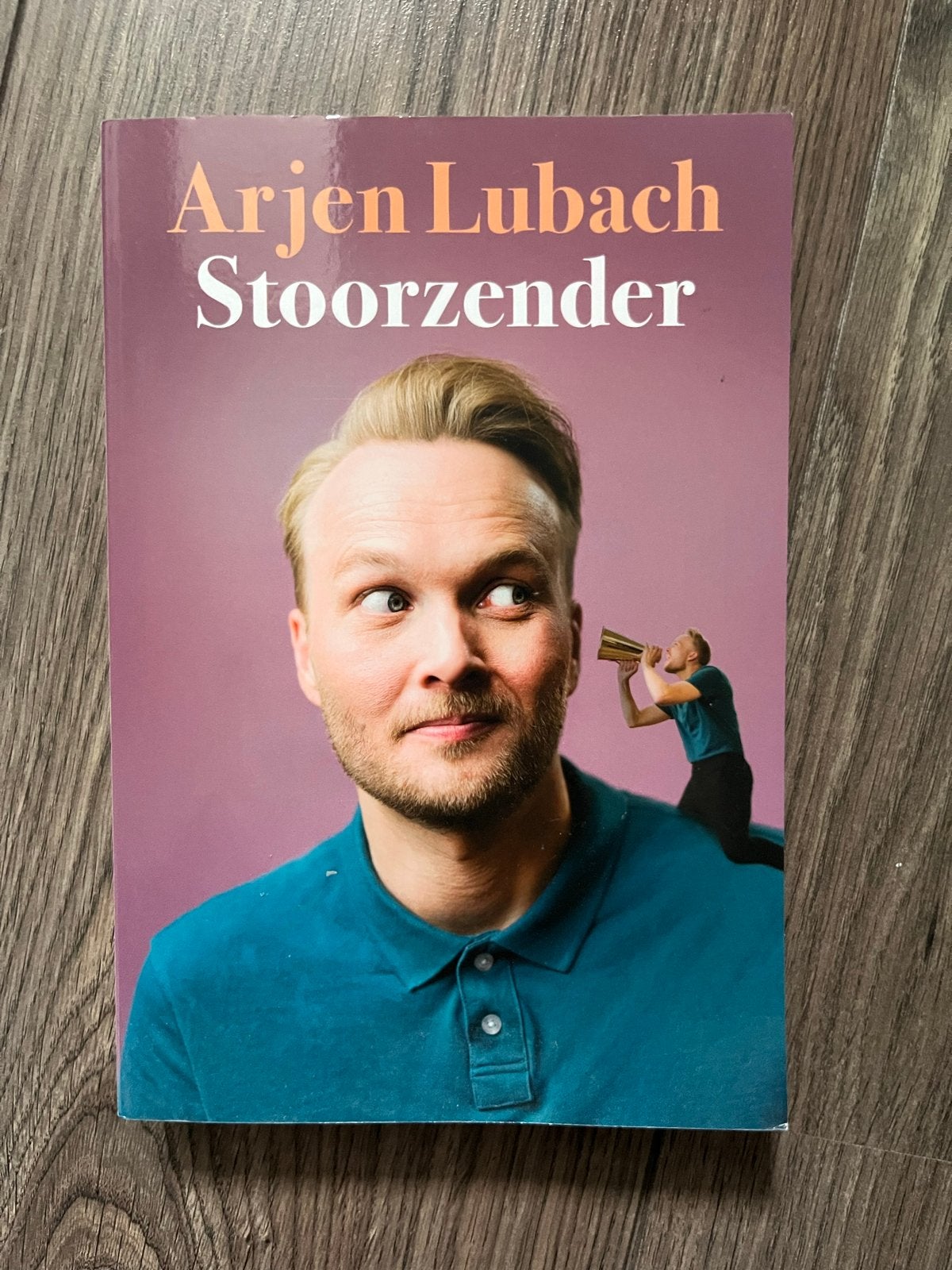 Arjen Lubach - Stoorzender (Boek), Ophalen of Verzenden, Zo goed als nieuw, Nederland