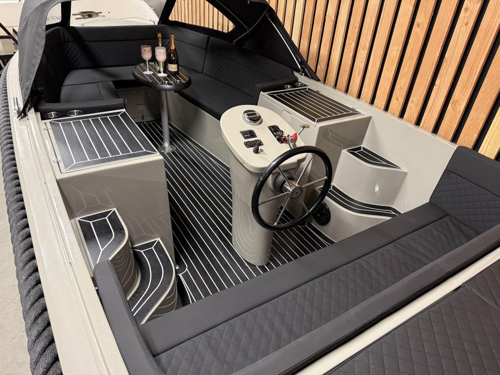 Nieuwe MAASSLOEP 680 Retro 60PK HONDA KOELKST AUDIO BOEGSCHR, Tender, Zonnedek, 0 cm, Zo goed als nieuw