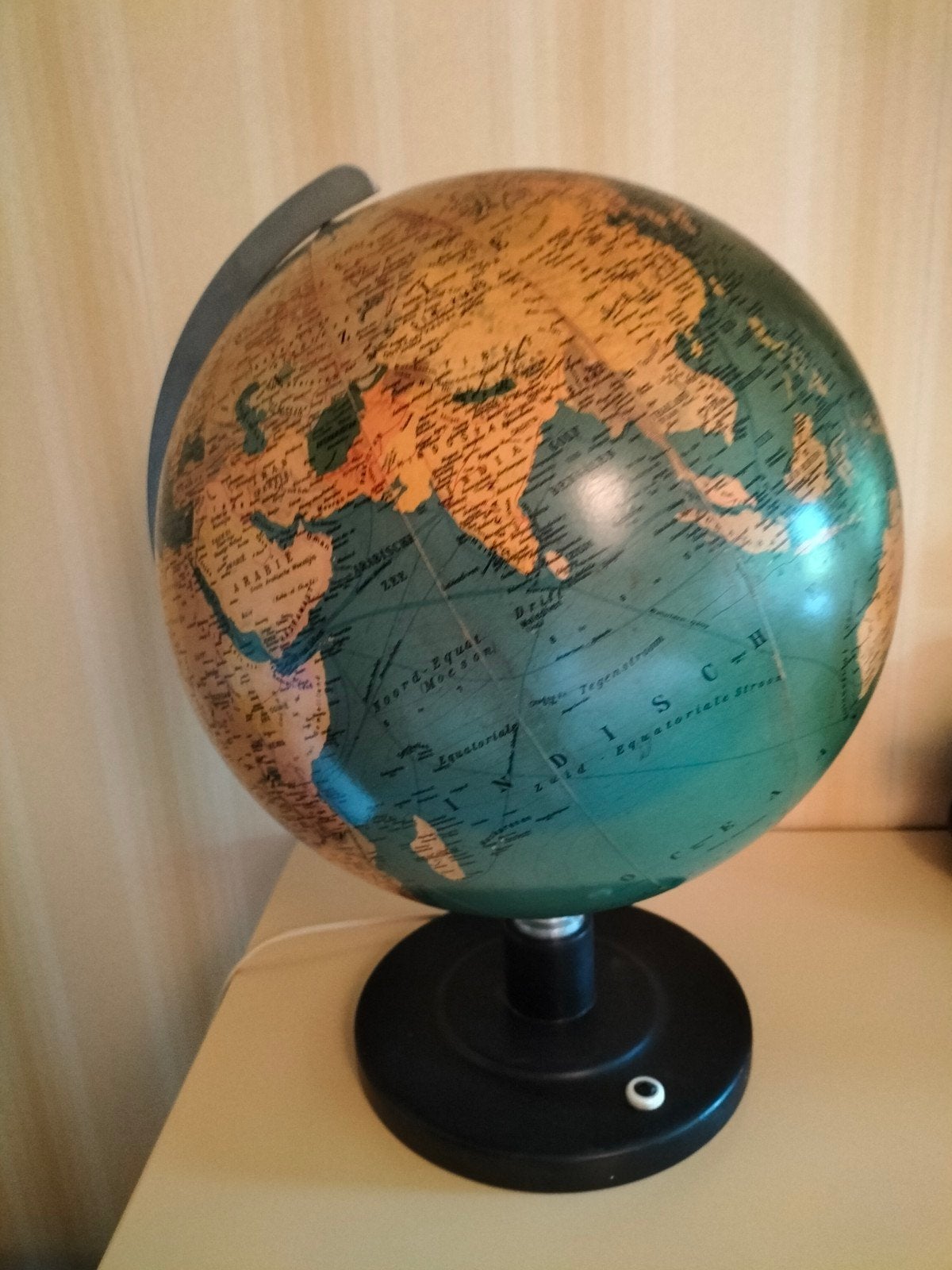 Verlichte Wereldbol - 45 cm hoog, 107 cm omtrek, Huis en Inrichting, Woonaccessoires | Wereldbollen, Ophalen, Verlicht
