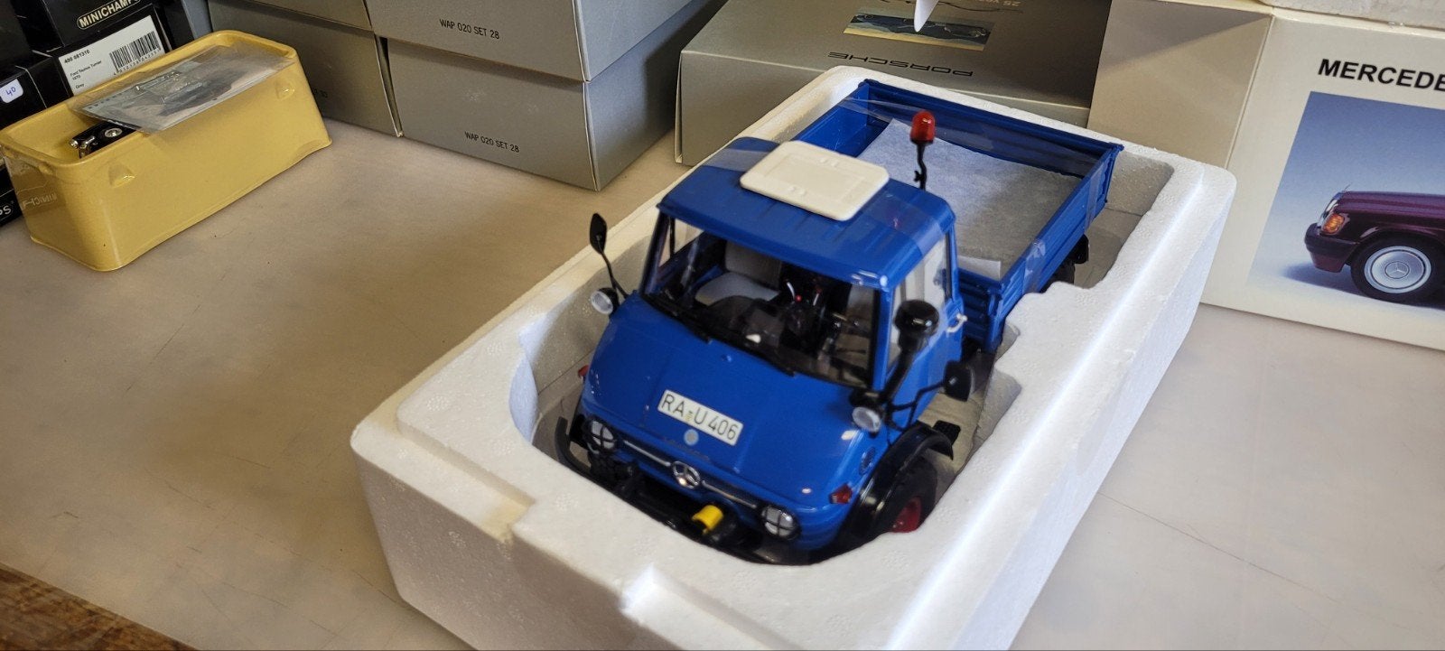 Schuco Unimog 406, Ophalen of Verzenden, Zo goed als nieuw, Overige typen, Overige merken
