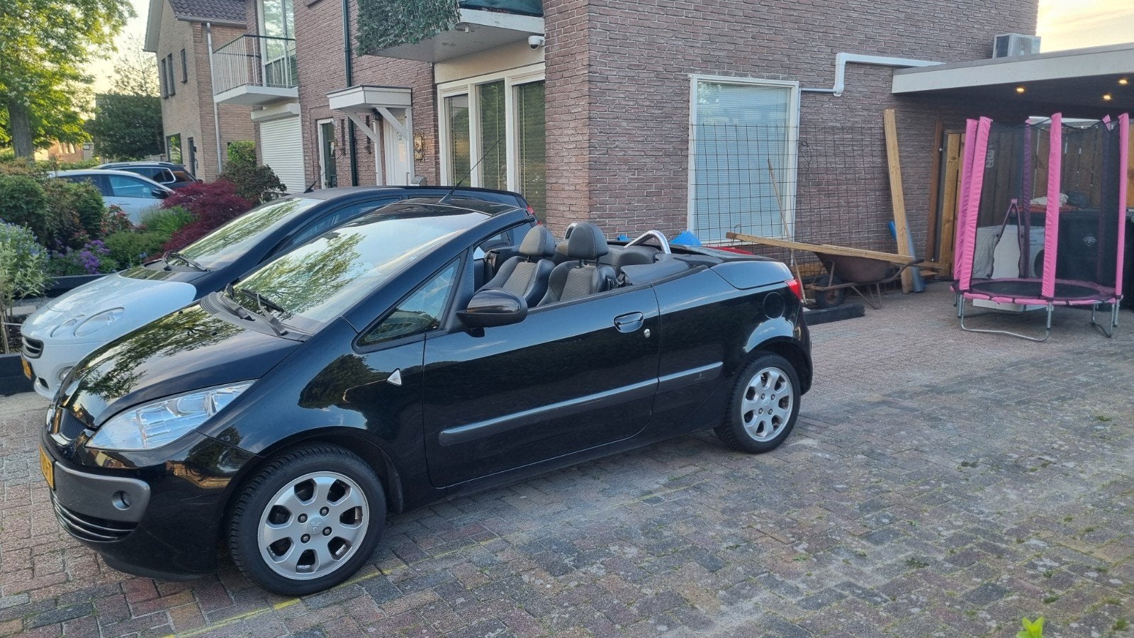 Mitsubishi colt czc  2008 Zwart cabriolet, Auto's, Mitsubishi, 15 km/l, Cabriolet, 4 stoelen, Leder en Stof