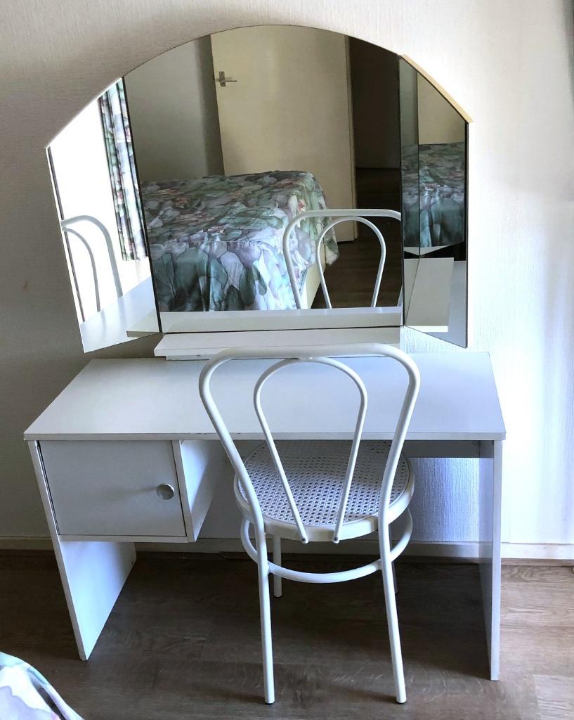 Kaptafel met spiegel en stoel, Huis en Inrichting, Tafels | Kaptafels, Ophalen, Gebruikt, 100 tot 150 cm, 50 tot 100 cm