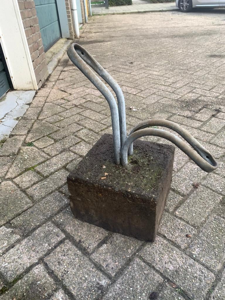 Fietsenbeugel met betonblok, Fietsen en Brommers, Ophalen, Gebruikt