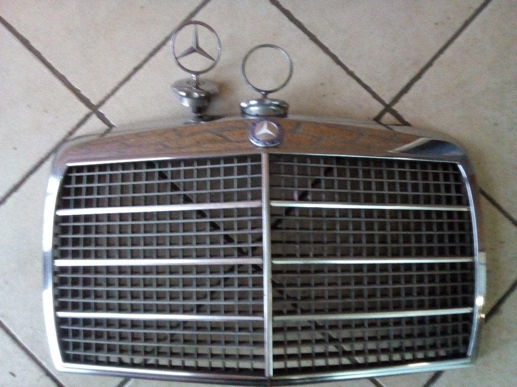 Mercedes W114 W115 type 1 Grill met ster, Gebruikt, Voor, Mercedes-Benz, Ophalen of Verzenden