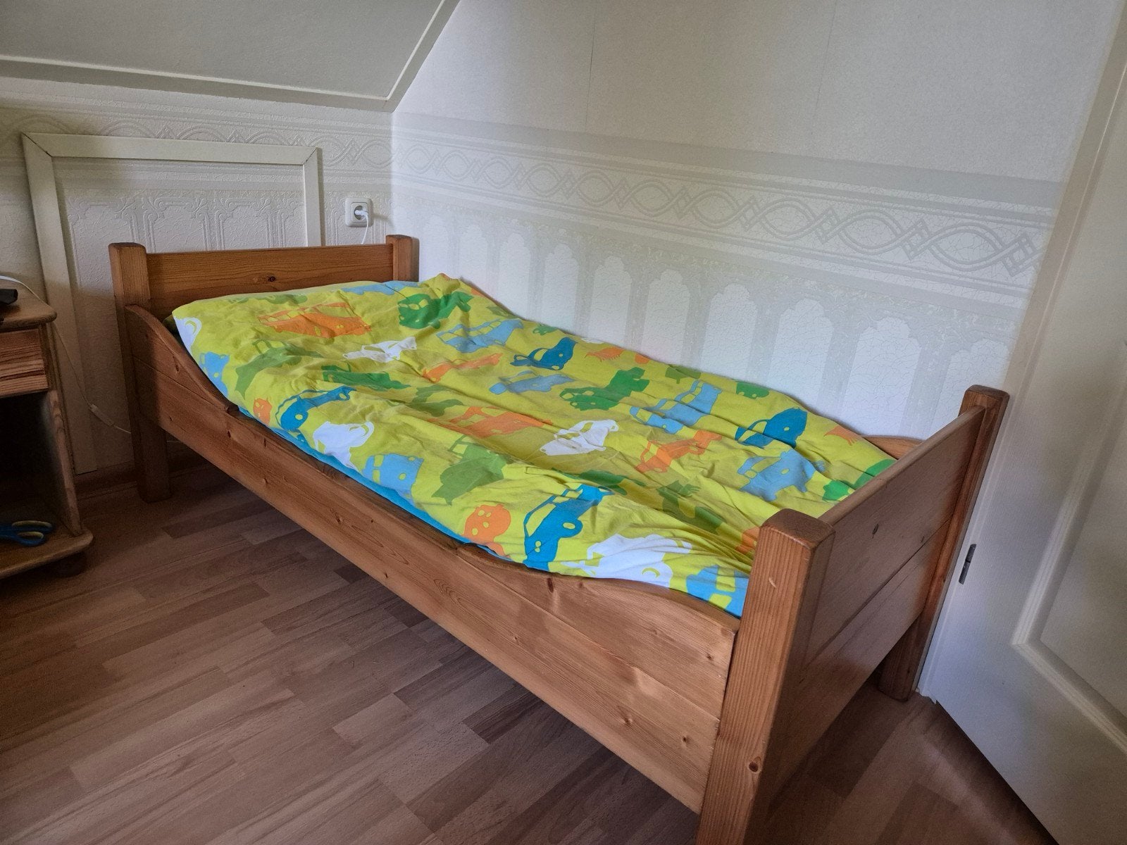 peuterbed met lattenbodem, Ophalen, Gebruikt, 70 tot 85 cm, 140 tot 160 cm