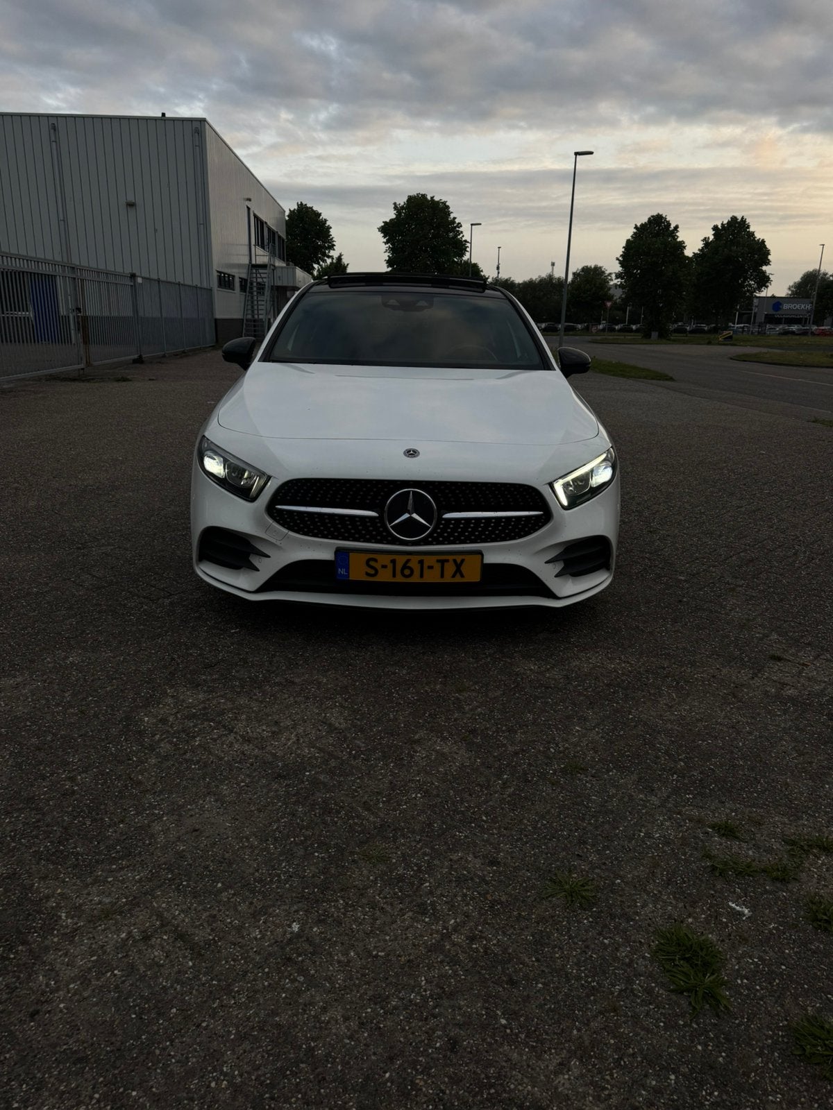 Mercedes-Benz A-Klasse HUD/PANO/Volledig dealer onderhouden, Zwart, 4 cilinders, Leder en Stof, 75 €/maand