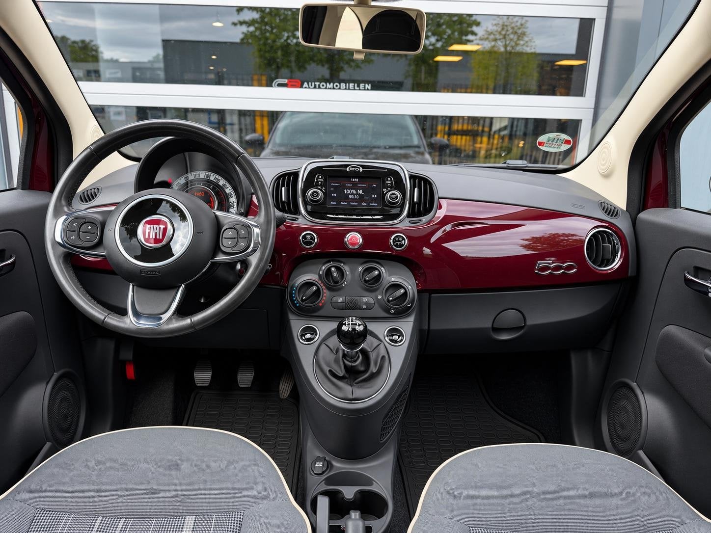 Fiat 500 1.2 Lounge | Panoramadak | Airco | Parkeersensoren, Auto's, Voorwielaandrijving, Stof, Gebruikt, 4 cilinders