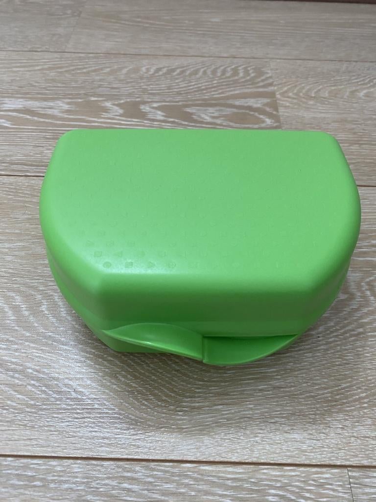 Tupperware broodtrommel / Tussendoortje, Huis en Inrichting, Keuken | Tupperware, Nieuw, Overige typen, Groen, Ophalen of Verzenden