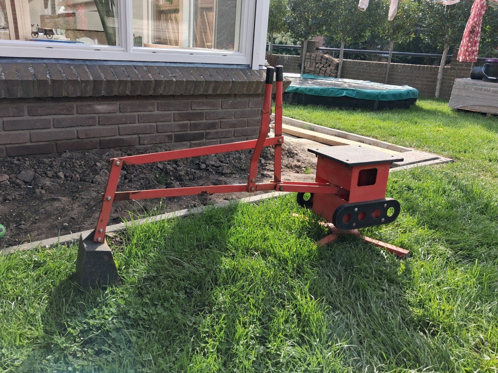Rode zandgraafmachine voor kinderen, Ophalen, Gebruikt