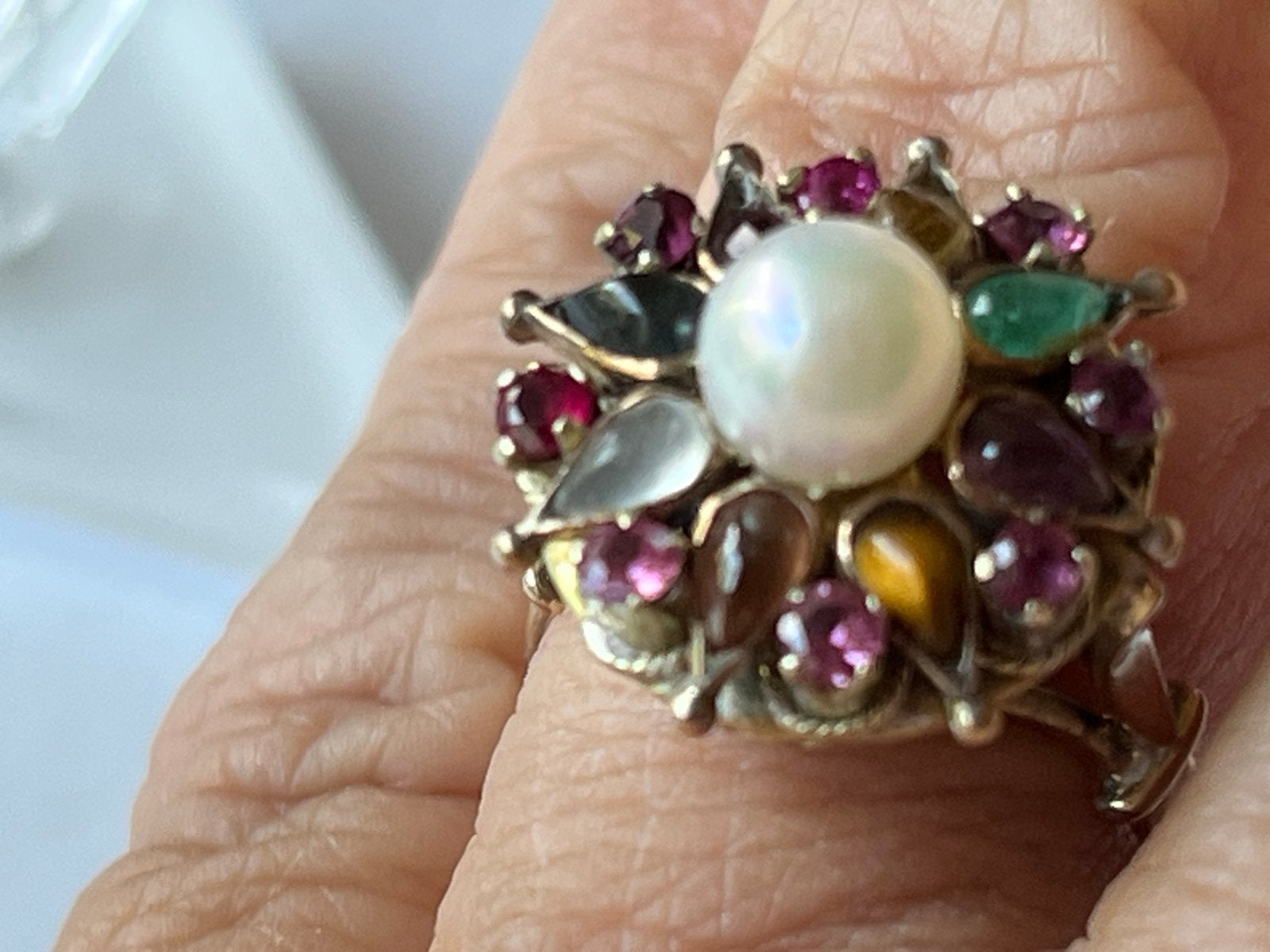 Gouden Ring met Parel en Diverse Edelstenen, 14 CT, Verzenden, Zo goed als nieuw, 17 tot 18, Met edelsteen