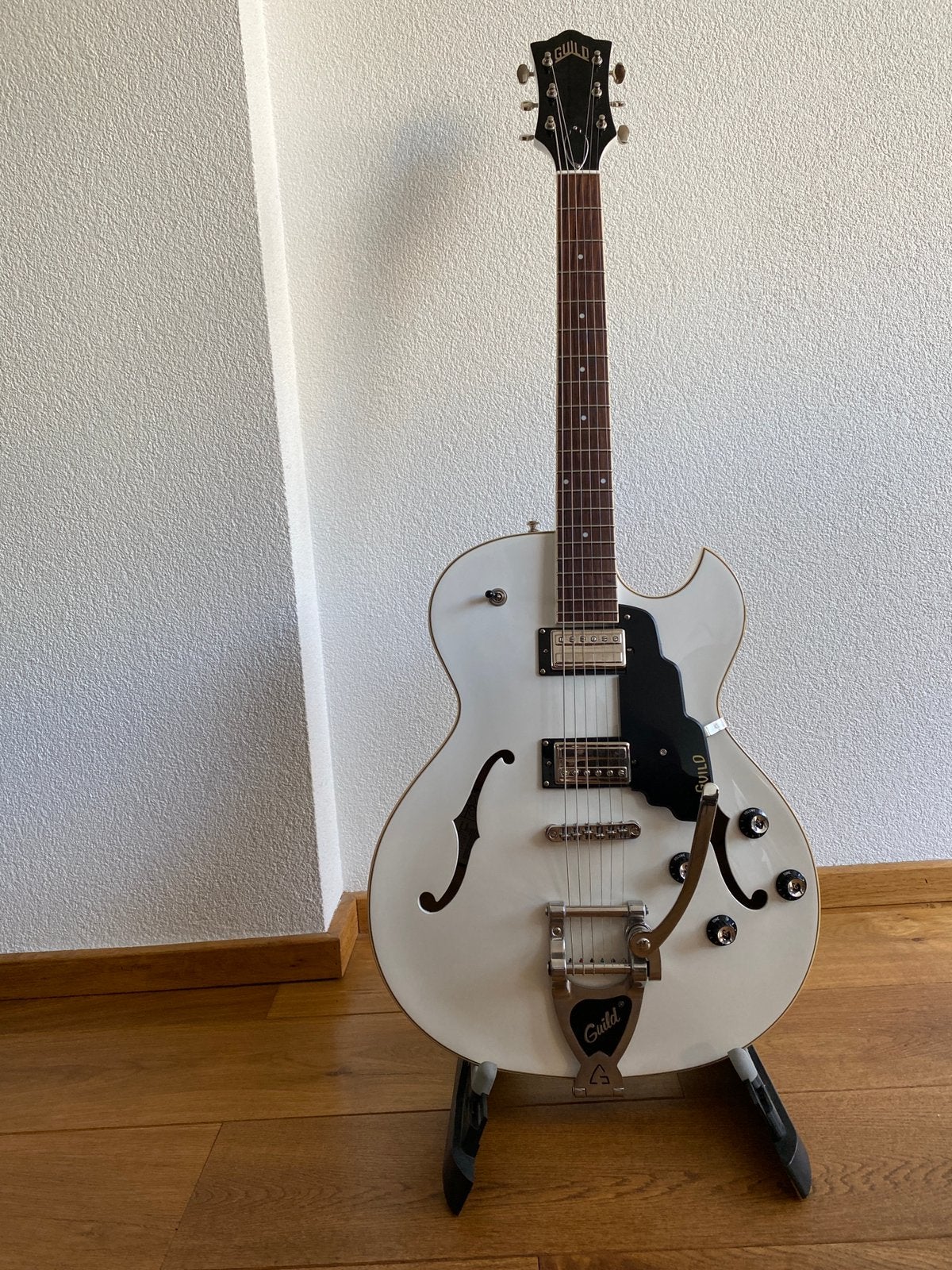 Hollow body guitar,  Guild, Ophalen of Verzenden, Zo goed als nieuw, Hollow body