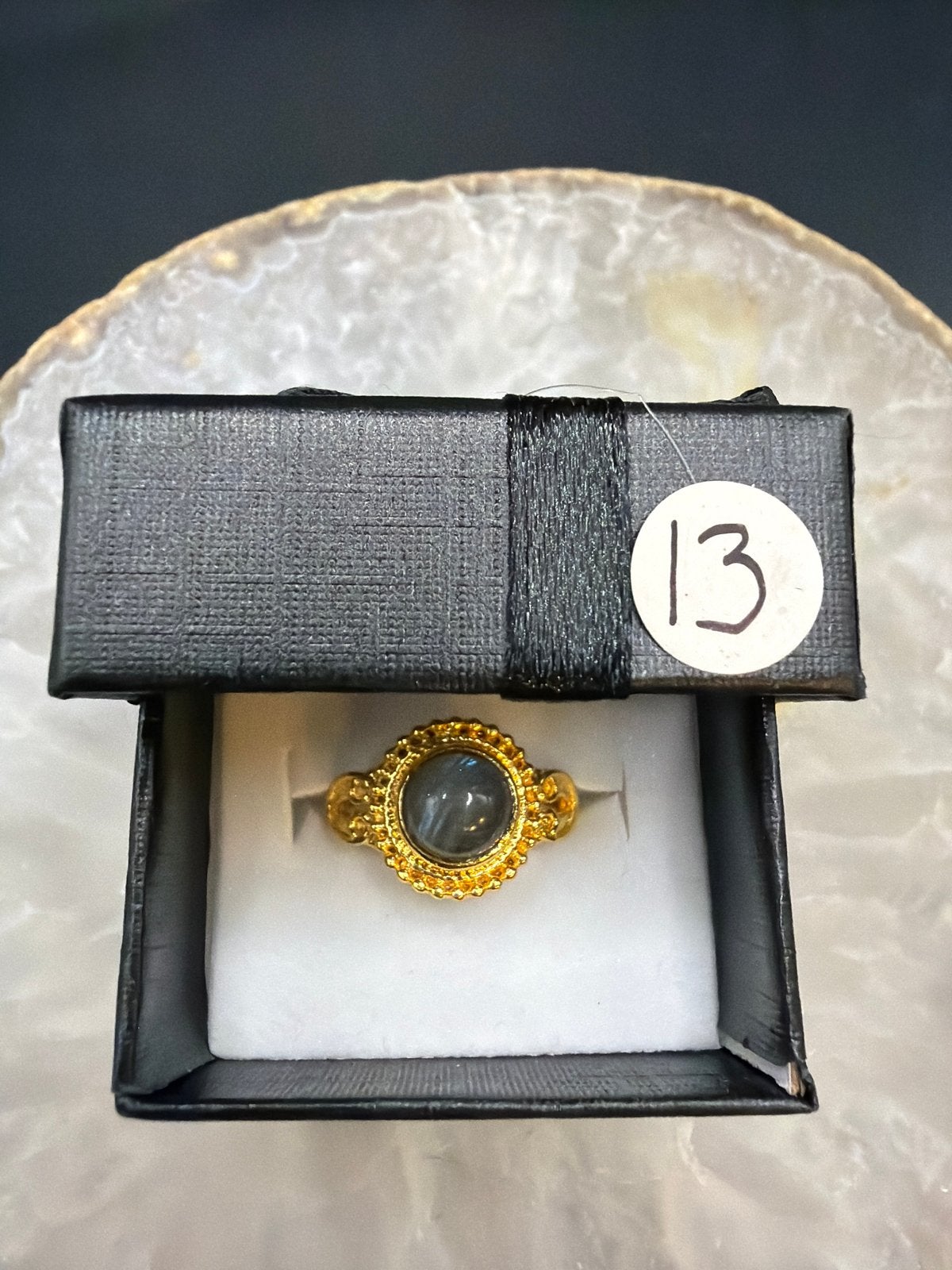 Vergulde Messing Ring met Labradoriet Steen, Overige materialen, Ophalen of Verzenden, Zo goed als nieuw, X