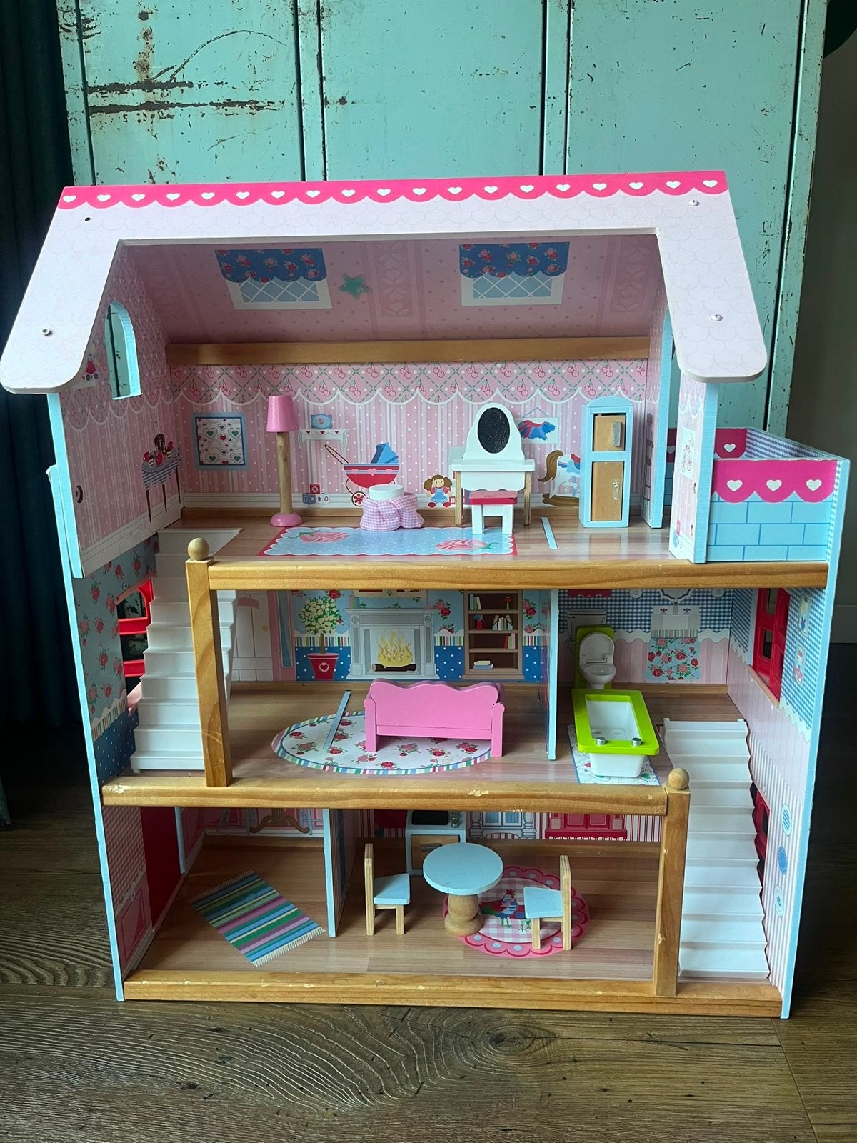 Groot houten poppenhuis met meubels, Ophalen, Gebruikt, Poppenhuis