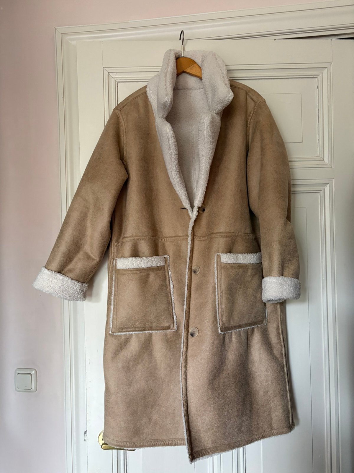 2 zijdig te dragen lammy jas. Maat 38-40, Kleding | Dames, Ophalen of Verzenden, Nieuw, Maat 38/40 (M), Beige