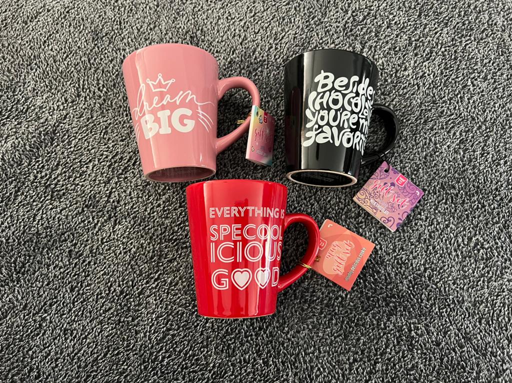 3 koffie / thee mokken nieuw / juffen kado mokken, Ophalen of Verzenden, Nieuw, Overige stijlen, Kop(pen) en/of Schotel(s)