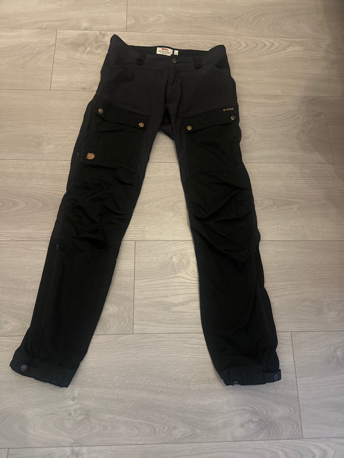 Fjällräven keb outdoor broek - Zwart - Maat 46 (long), Ophalen, Zo goed als nieuw, Maat 46 (S) of kleiner, Zwart