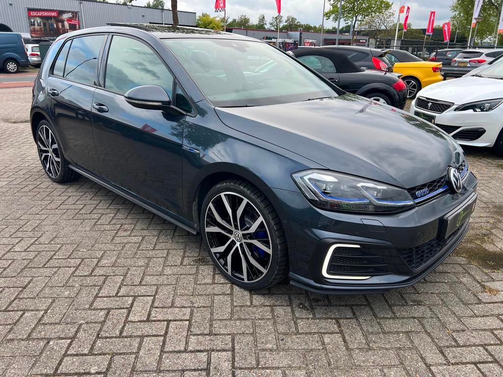 Volkswagen Golf 1.4 TSI GTE, Gebruikt, Zwart, 4 cilinders, Blauw