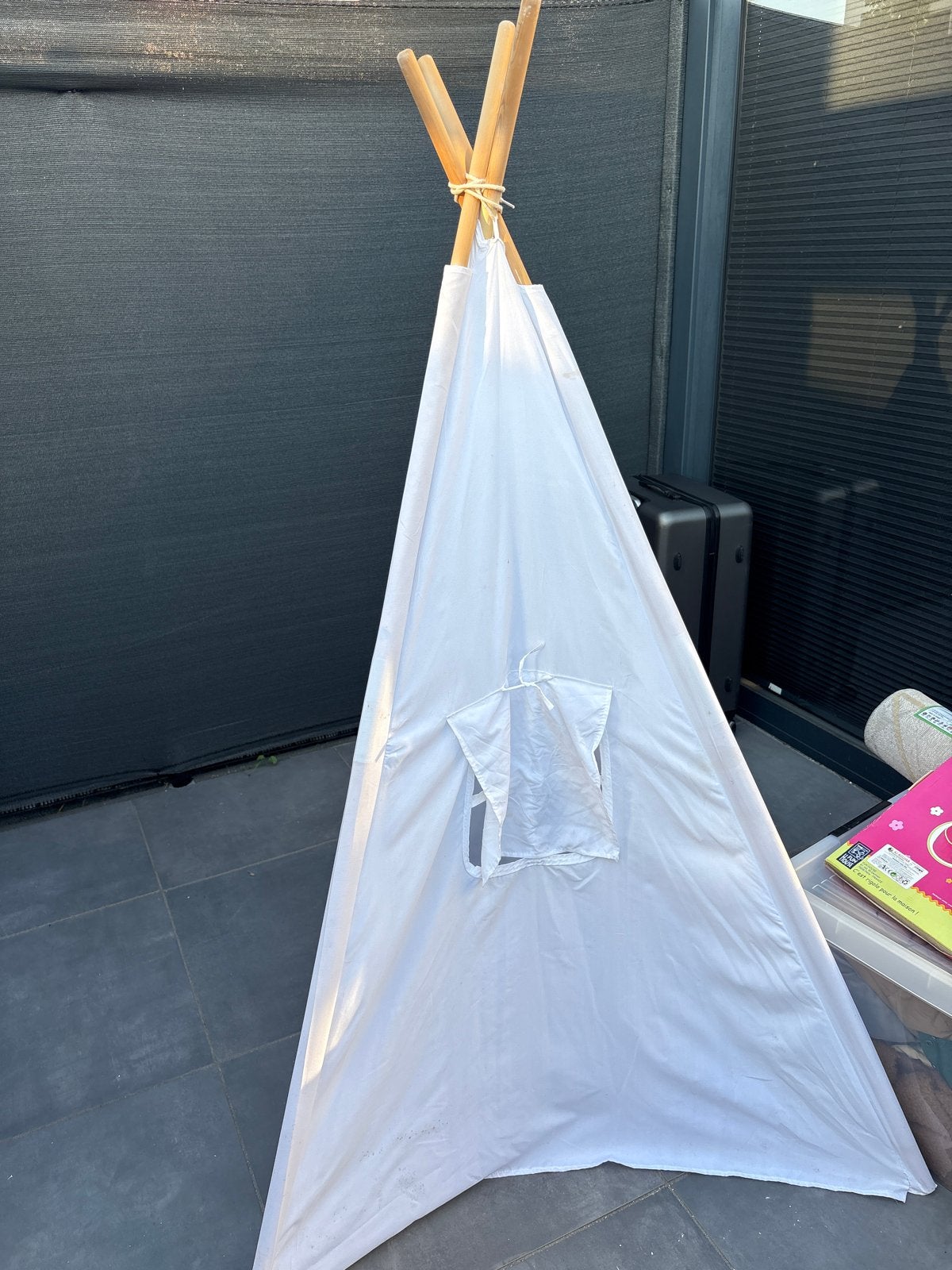 Witte Tipi Tent voor Kinderen - Speelplezier Binnen/Buiten, Ophalen, Gebruikt, Hout