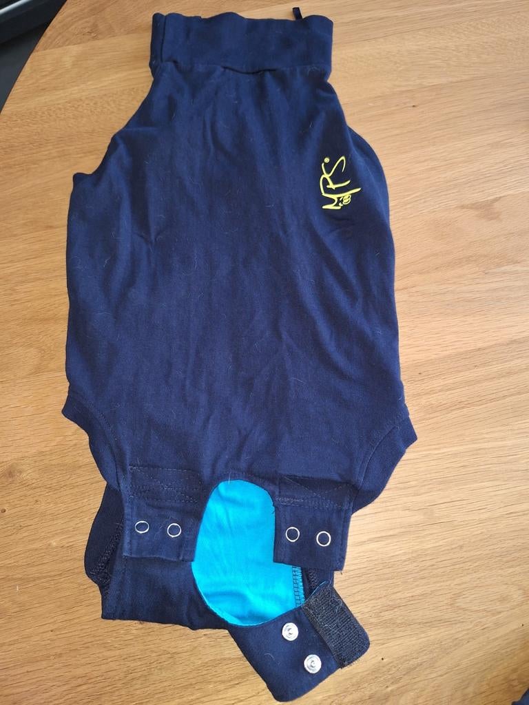 Medicalpets shirt/operatie shirt hond. Maat S., Dieren en Toebehoren, Ophalen of Verzenden, Zo goed als nieuw, Hondenshirt