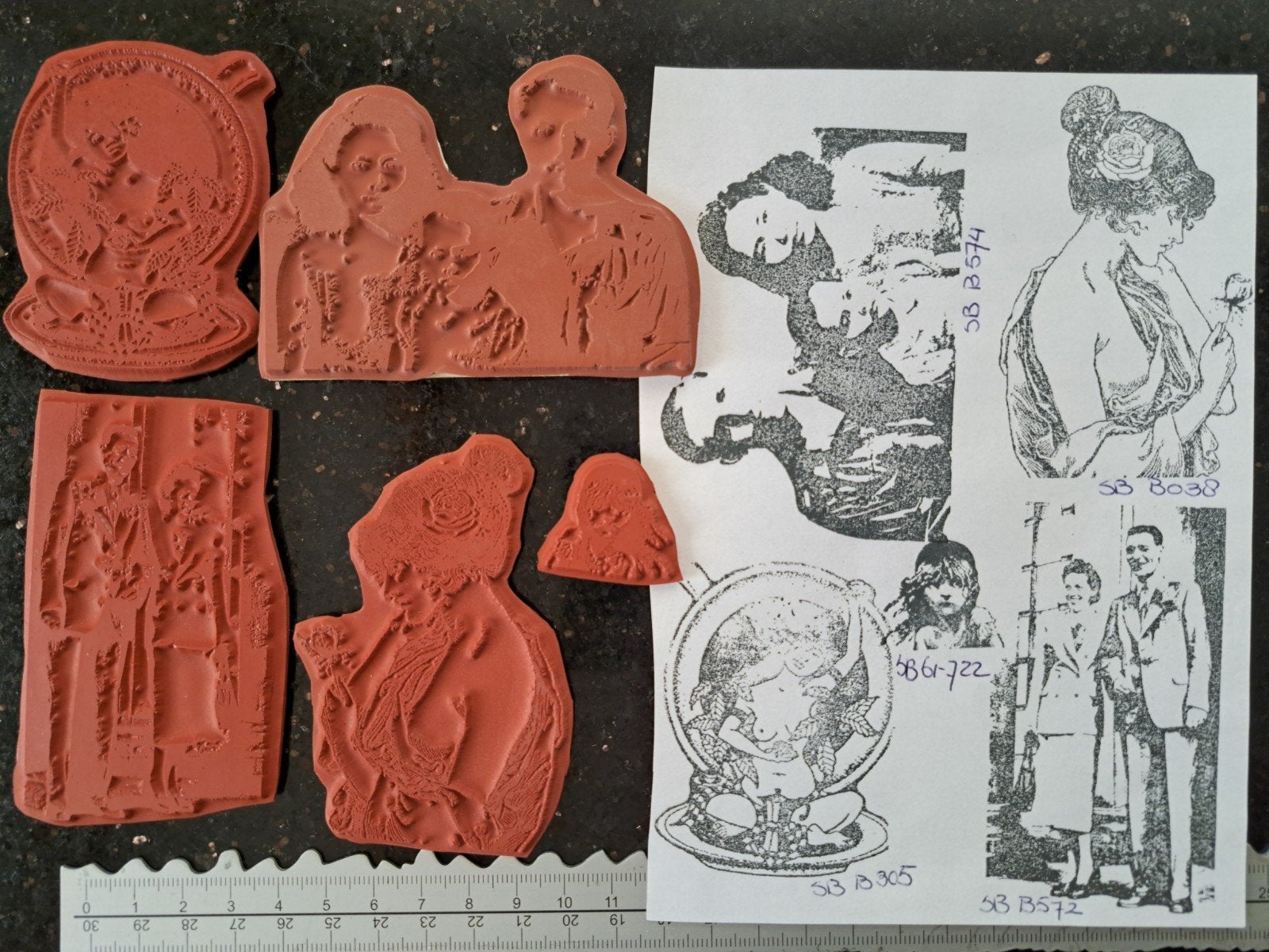 RUBBER STEMPELS STAMPINBACK MENSEN MIXED MEDIA KAARTEN MAKEN, Hobby en Vrije tijd, Stempelen, Ophalen of Verzenden, Zo goed als nieuw