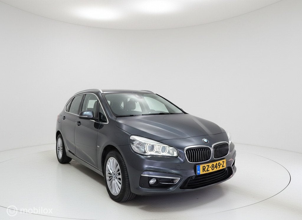 BMW 2-serie Active Tourer 218i Luxury High Executive HUD|LED, Auto's, BMW, 1345 kg, 136 pk, Gebruikt, Euro 6