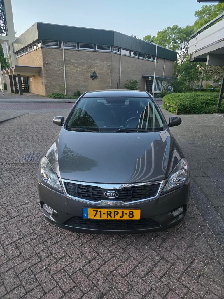 Kia (Pro) Cee d 1.4 Cvvt 2011 Grijs, Auto's, Kia, Bedrijf, (Pro) Cee d, Benzine, Euro 5, A, Hatchback, Handgeschakeld, Origineel Nederlands