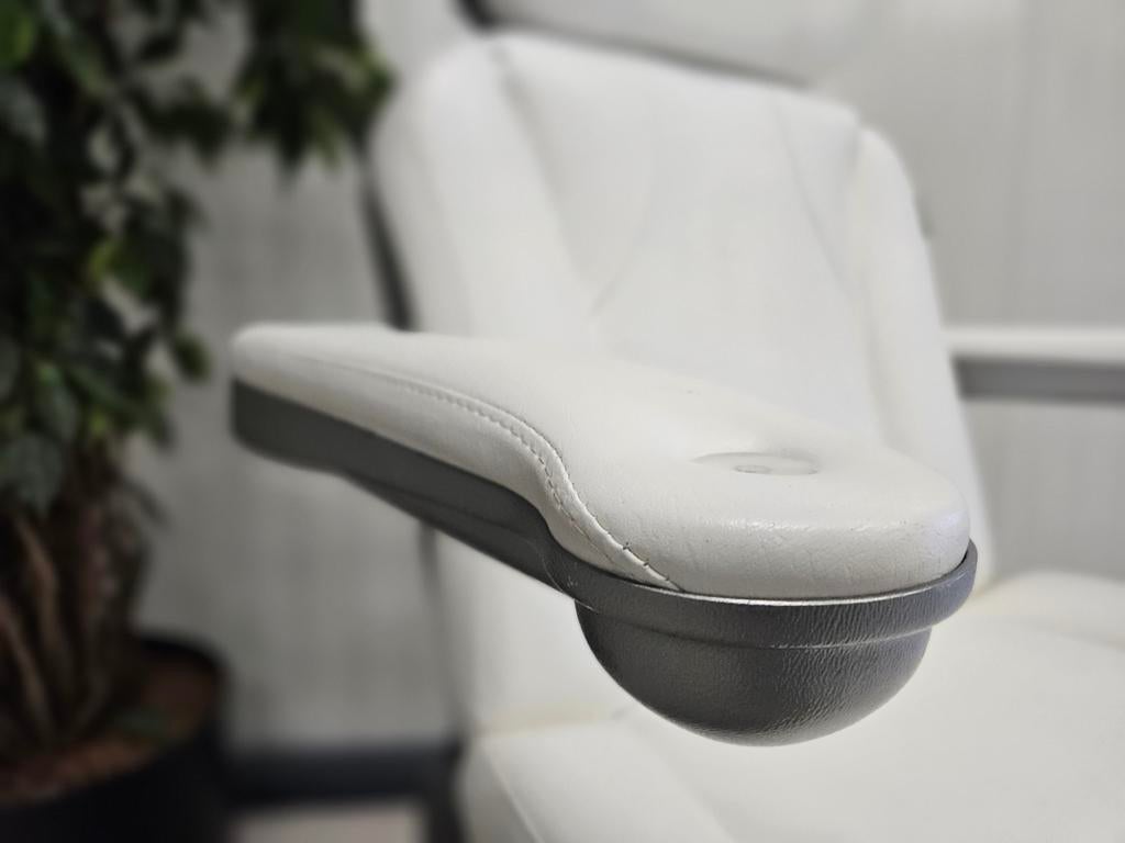 Bentlon | Behandelstoel | Pedicurestoel | Elektrische | ZGAN, Sport en Fitness, Ophalen of Verzenden, Zo goed als nieuw, Massagetafel