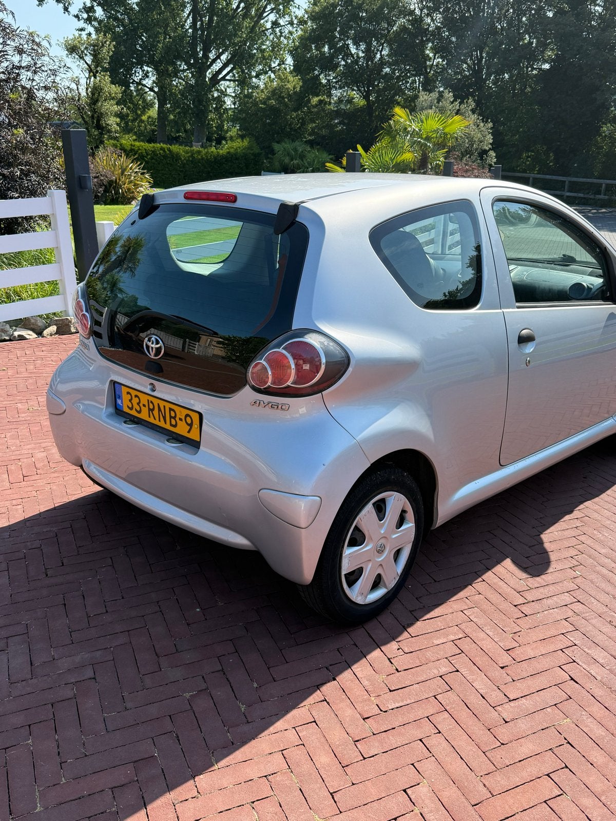 Toyota Aygo 1.0 12V Vvt-i 3DRS MMT 2011 Grijs 105.000 km, Voorwielaandrijving, 4 stoelen, 68 pk, Origineel Nederlands