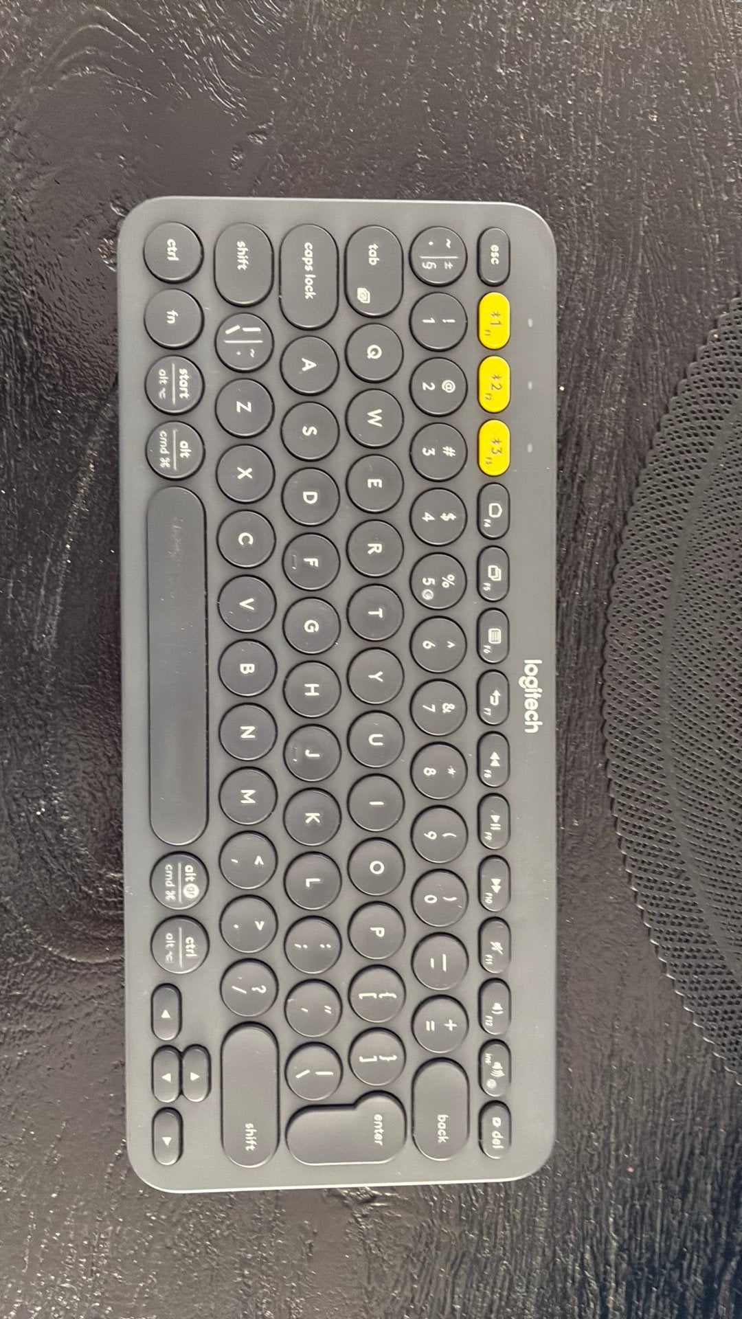 17x Logitech bluetooth toetsenbord, Computers en Software, Ophalen, Draadloze ontvanger, Zo goed als nieuw, Draadloos
