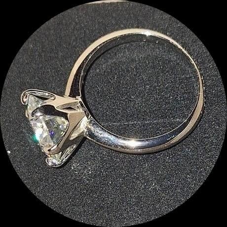 Moisanite briljant 5kt color D in S925 ring 8,5. Gratis verz, Sieraden, Tassen en Uiterlijk, Ringen, Nieuw, Ophalen of Verzenden
