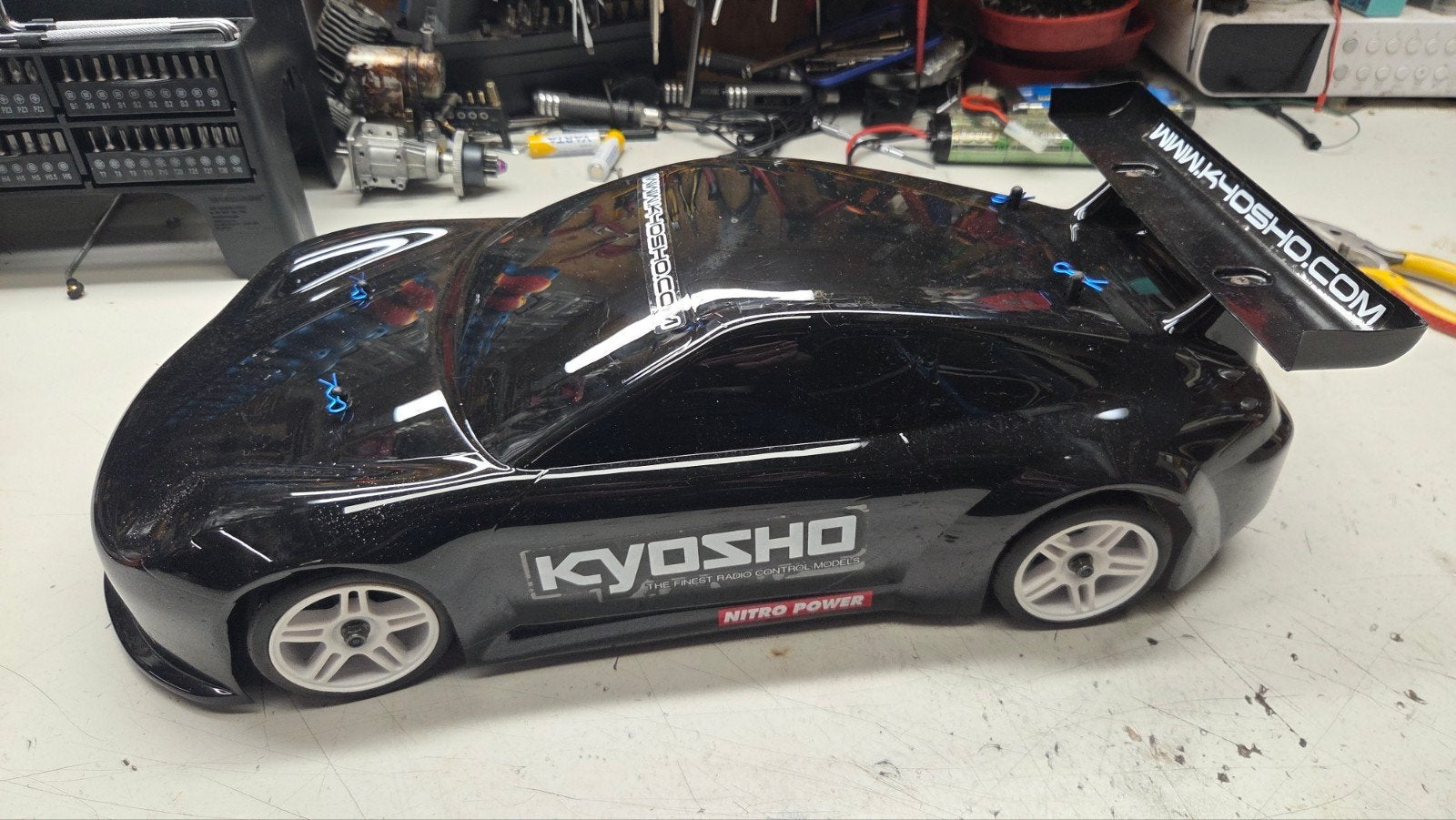 Te koop leuke kyosho, Gebruikt, Ophalen of Verzenden, Schaal 1:10, Auto onroad
