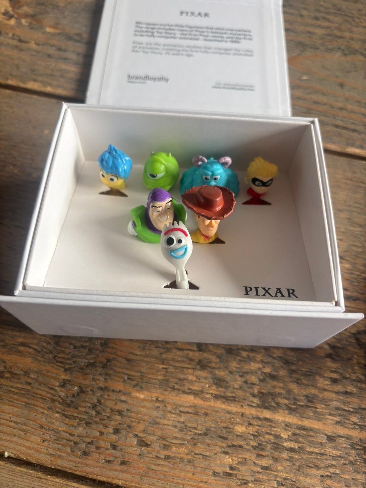 Disney Pixar white Displaybox 7 Mini Figuren – BrandLoyalty, Verzamelen, Poppetjes en Figuurtjes, Ophalen of Verzenden, Nieuw