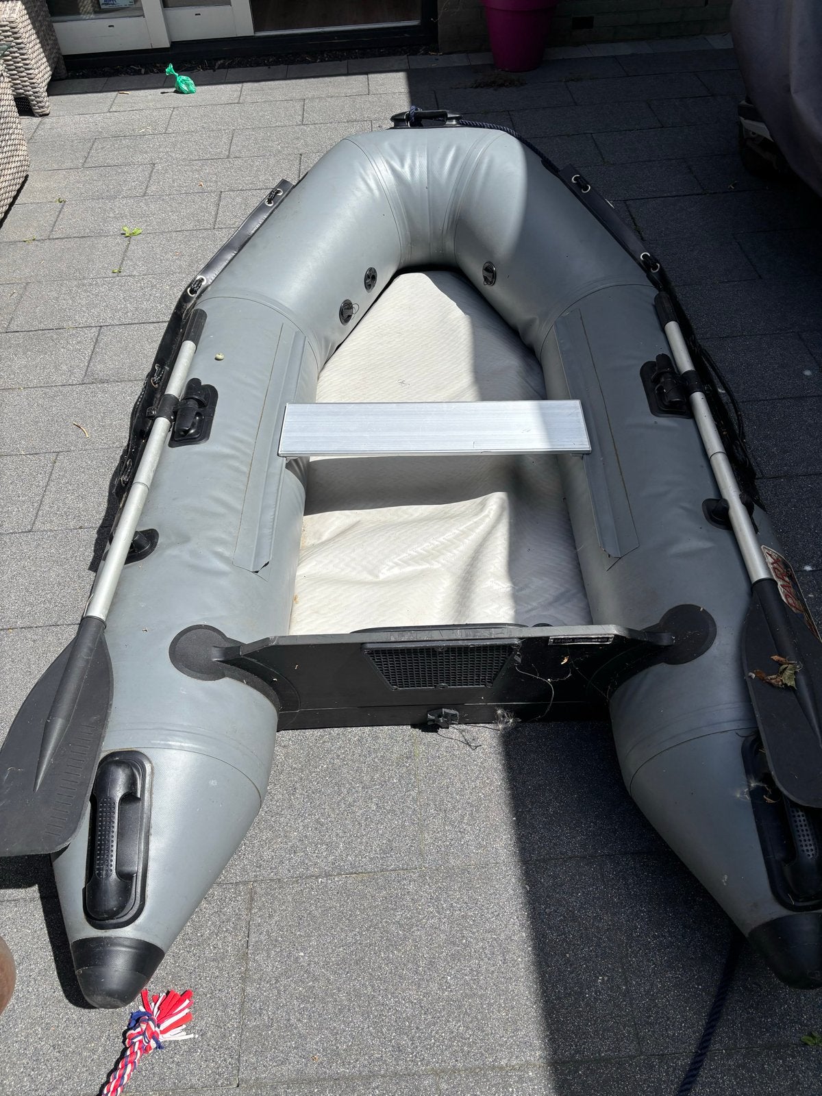 Opblaasboot + Yamaha 4 PK buitenboordmotor – Vaarklaar, Ophalen, Gebruikt