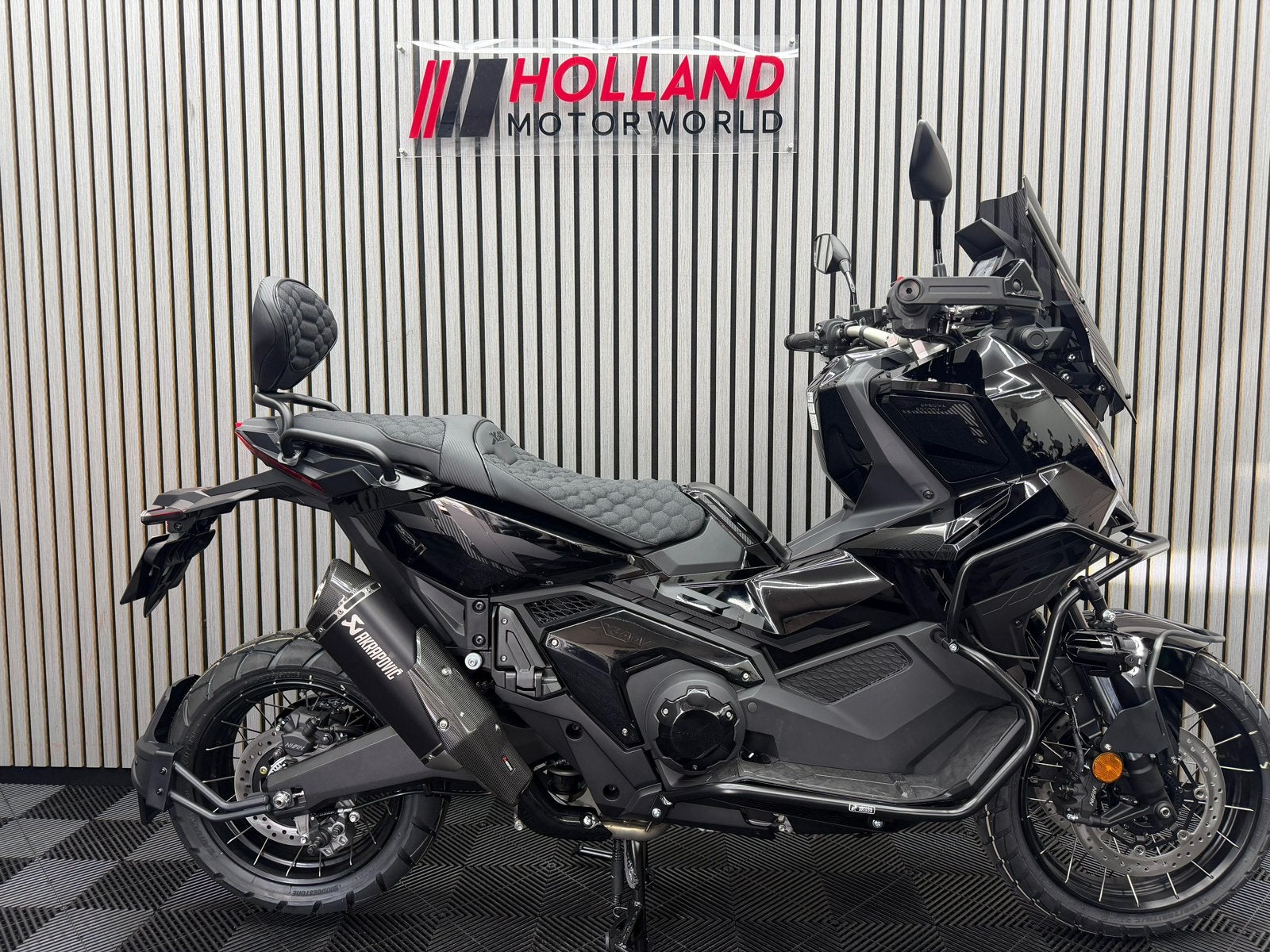 Honda X-ADV 750 2026 Triple Black nieuw Akrapovic XADV X ADV, Motoren, Motoren | Honda, Scooter, Bedrijf, Meer dan 35 kW, Automaat