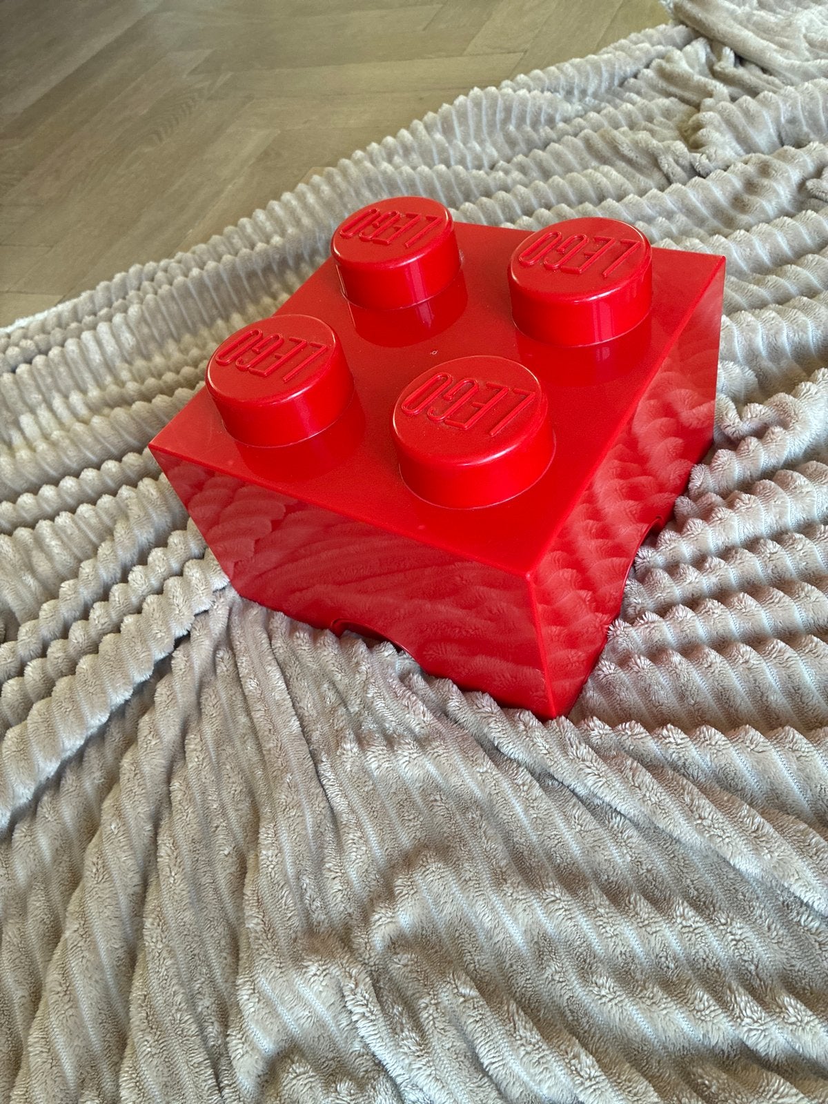 Grote rode LEGO opbergdoos met diverse LEGO stenen, Gebruikt, Inclusief extra onderdelen, Lego, Ophalen of Verzenden