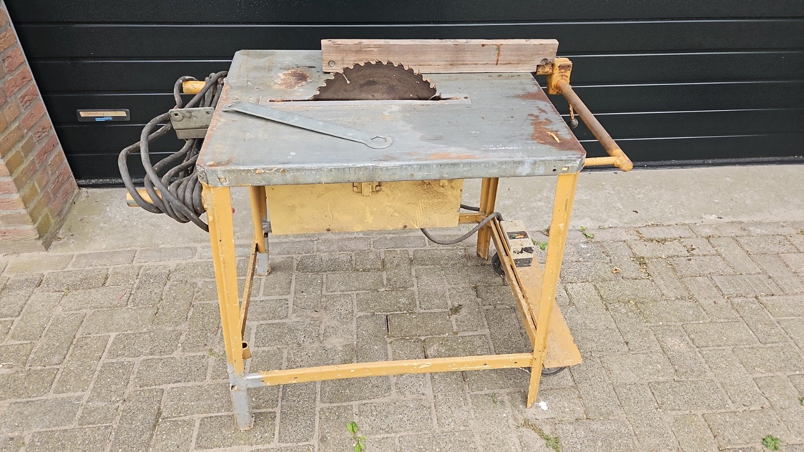 Zaagtafel Scheppach voor 50 euro, Doe-het-zelf en Verbouw, Ophalen, 1200 watt of meer, Cirkelzaag, 30 tot 70 mm