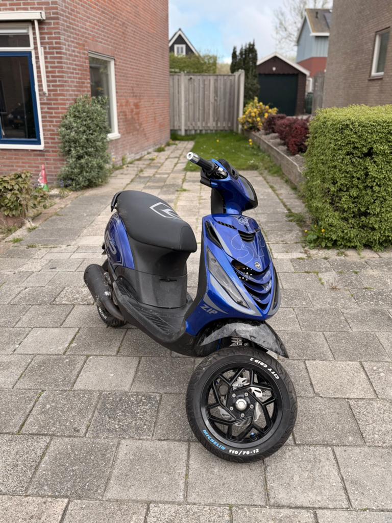Zip 125cc Candy Blue Custom, Ophalen, Zo goed als nieuw, Zip