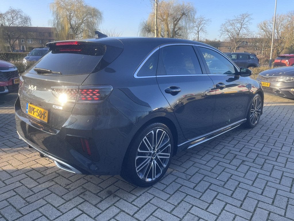 Kia Ceed 1.5 T-GDi GT-PlusLine JBL|Lmv|Nav|Camera|Schuifkant, Auto's, Kia, Adaptive Cruise Control, Gebruikt, Euro 6, 4 cilinders