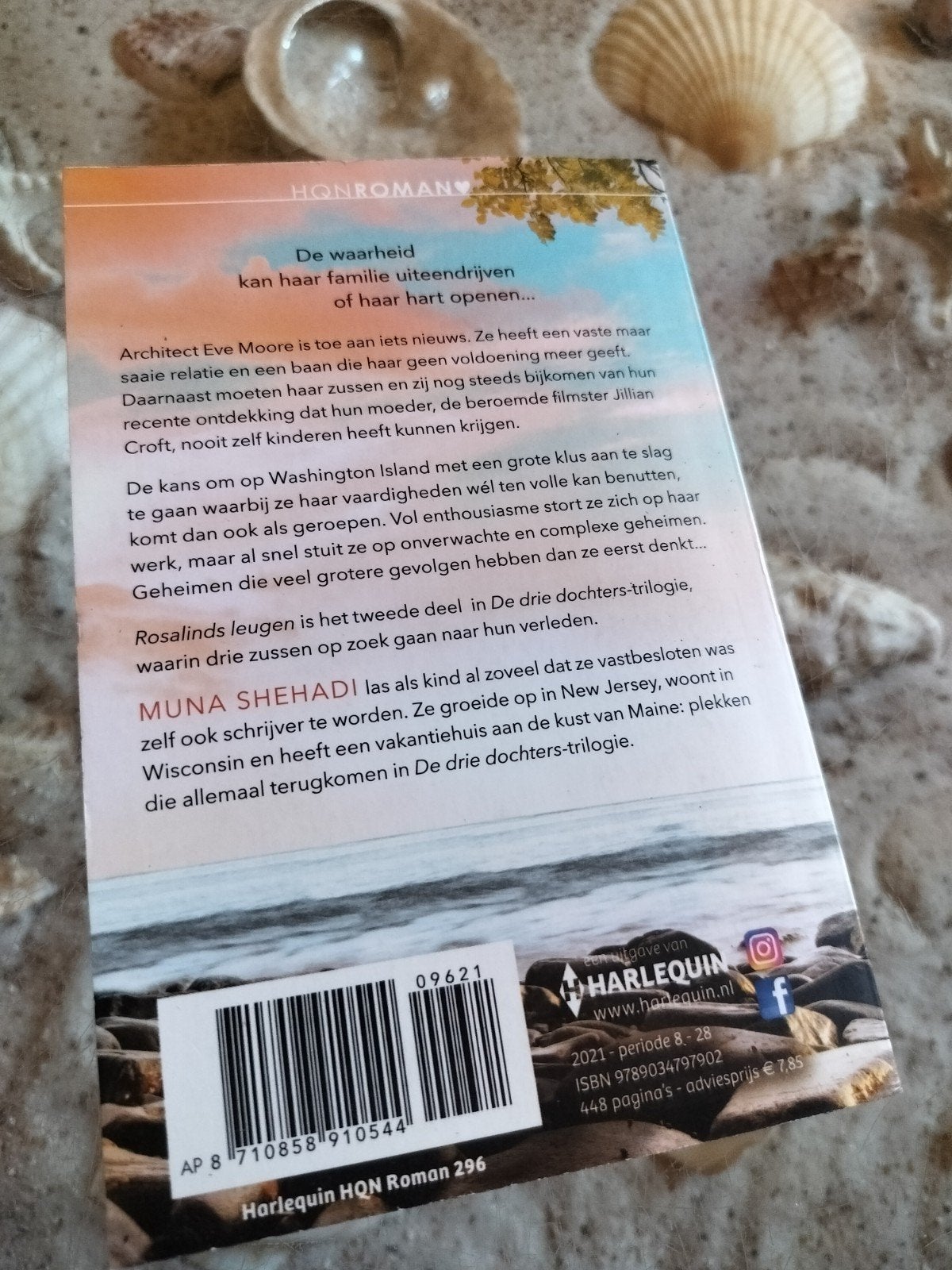 Muna Shehadi - Eve's Waarheid - Drie dochters, Boeken, Ophalen of Verzenden, Gelezen