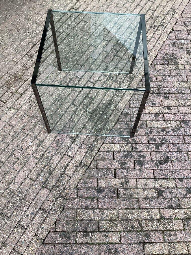 twee glazen design bijzettafels, Ophalen, Minder dan 45 cm, Minder dan 55 cm, Design
