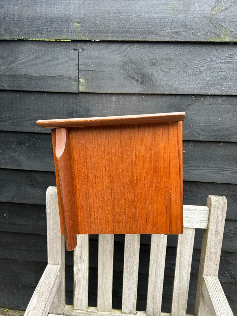 Vintage Teakhouten Wandkastje / Boekenkastje, Antiek en Kunst, Antiek | Meubels | Kasten, Ophalen of Verzenden