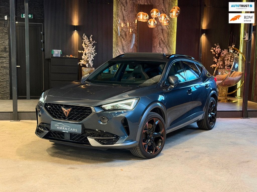 CUPRA Formentor 1.4 e-Hybrid VZ Copper Edition|PANO|FULL OPT, Gebruikt, 4 cilinders, Hybride Elektrisch/Benzine, SUV of Terreinwagen