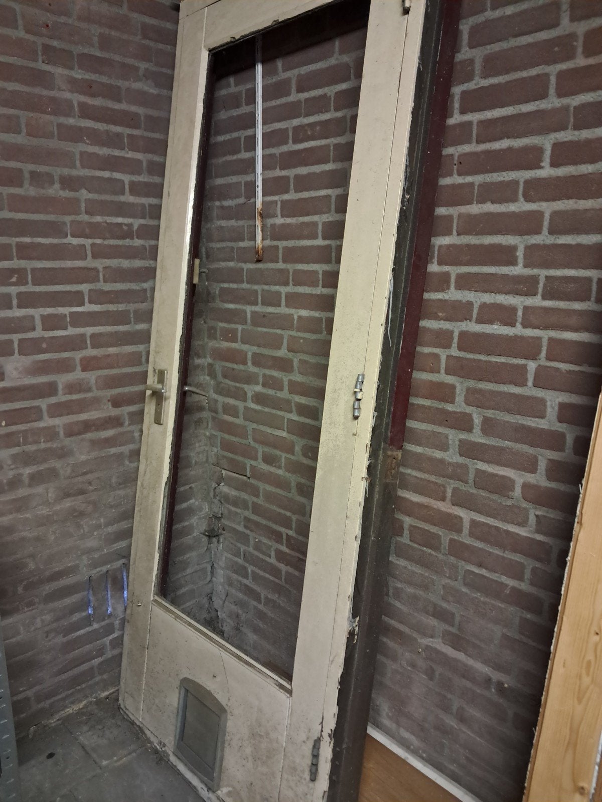 Zwaar merbau buitendeur. Maten zijn 111,5 x 83 cm, Ophalen, Gebruikt, 80 tot 100 cm, Buitendeur