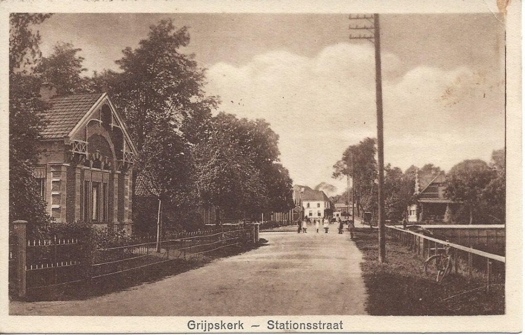 Grijpskerk (Gr.) Stationsstraat, Volk, gelopen 1931, Verzamelen, Ophalen of Verzenden, 1920 tot 1940, Gelopen, Groningen