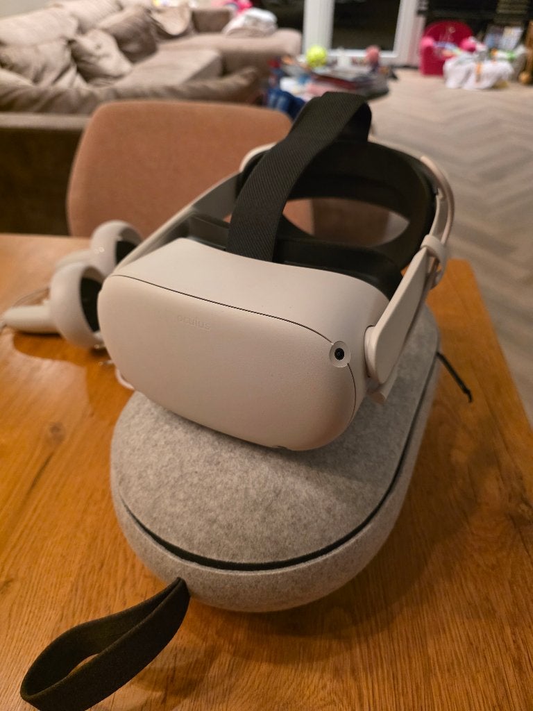 Oculus Quest 2 - 128GB, Spelcomputers en Games, Virtual Reality, Ophalen, Zo goed als nieuw, VR-bril, Overige platformen
